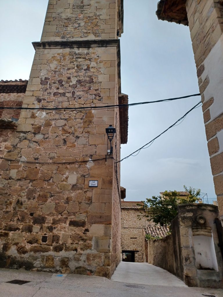 Barrio del Lugar. Torre de la iglesia